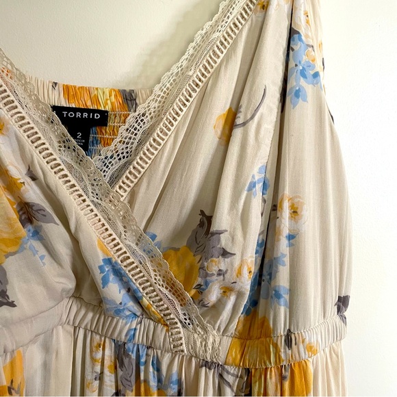 Torrid Cream & Yellow Floral Sleeveless V-Neck Lace Trim Midi Dress Size 2 - Picture 4 of 12